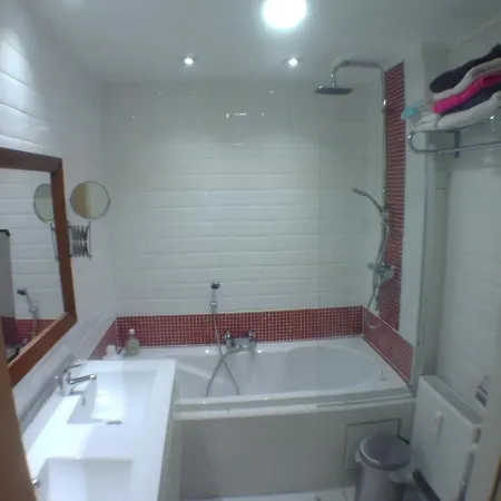 Centre: Cozy Near St Lambert Station Apartment Liege