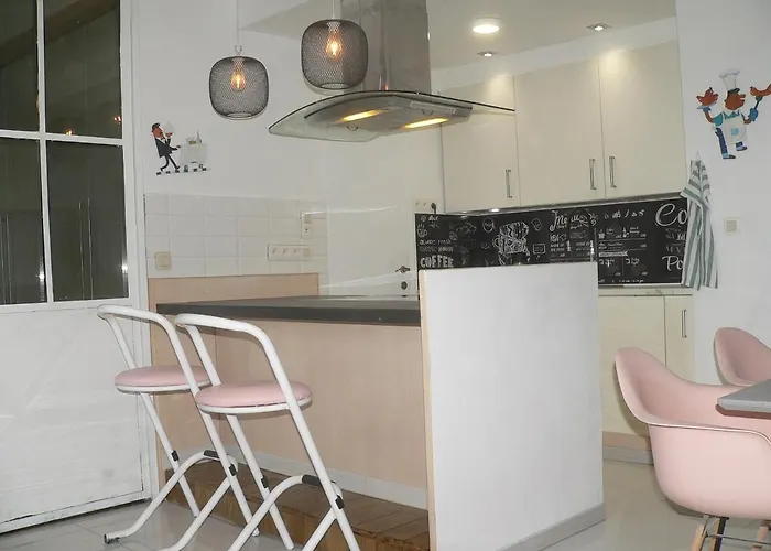 Daire Centre 6 Rue Montagne Sainte Walburge, 4000 Liege, Pour 2 Pers A 3 Minutes De La Gare St Lambert