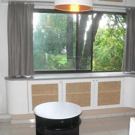 Apartment Centre: Cozy Near St Lambert Station *